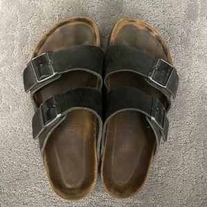 black birkenstock size 39 (8-8.5)